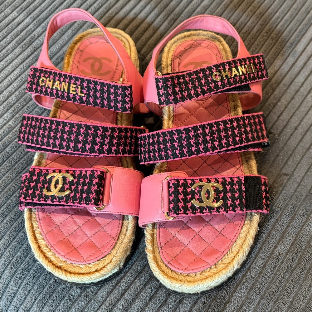 CHANEL Pink Tweed Dad Sandals Rare Colorway Size 38 in ORIGINAL BOX - Picture 10 of 11